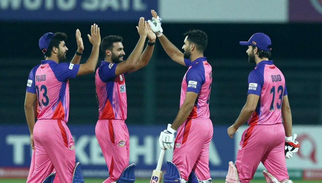 এক রানের ব্যবধান, আট ওভারের হিসাব: টি-টোয়েন্টিতে ছোট দলের আসল ফাঁদ