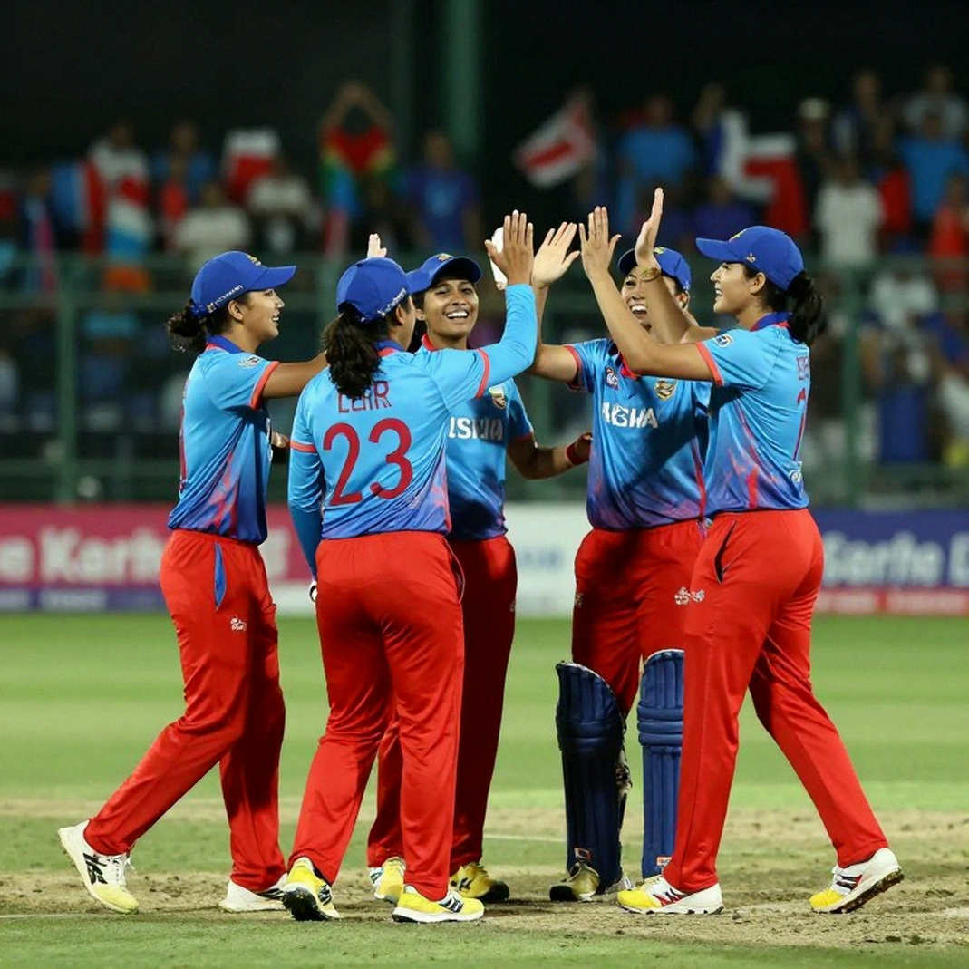 এশীয় ক্রিকেটের ছয়টি ফাটল, আর মেয়েদের মাঠে তার ভিন্ন হিসাব